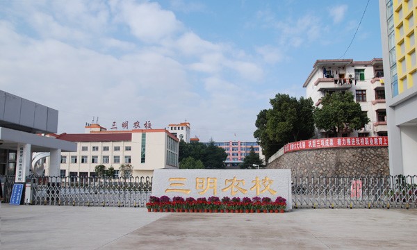 开云(中国)大门